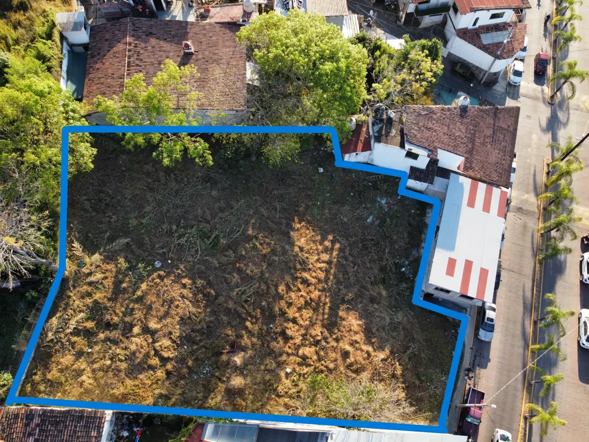 Terreno en venta en El Calvario, Valle de Bravo — foto 1 de 10