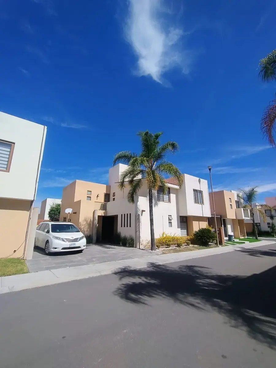 Casa en venta en Puerta Real, Corregidora — foto 1 de 22