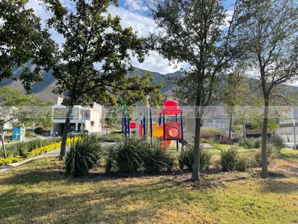 Terreno en venta en Ciudad Cumbres, García — foto 2 de 12