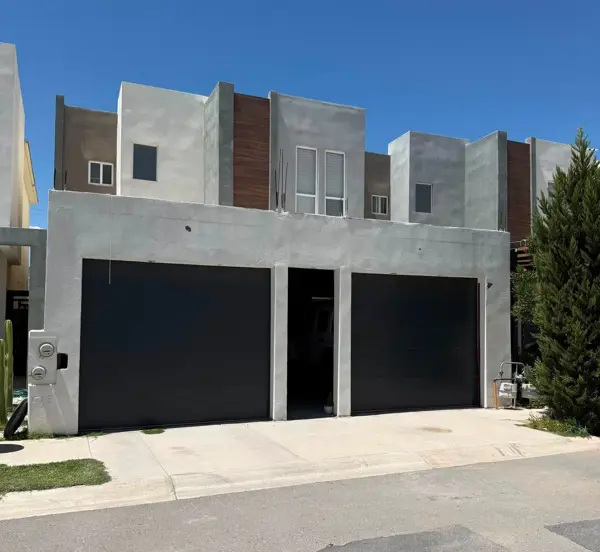 Casa en venta en Belisa Residencial, Juárez — foto 2 de 33