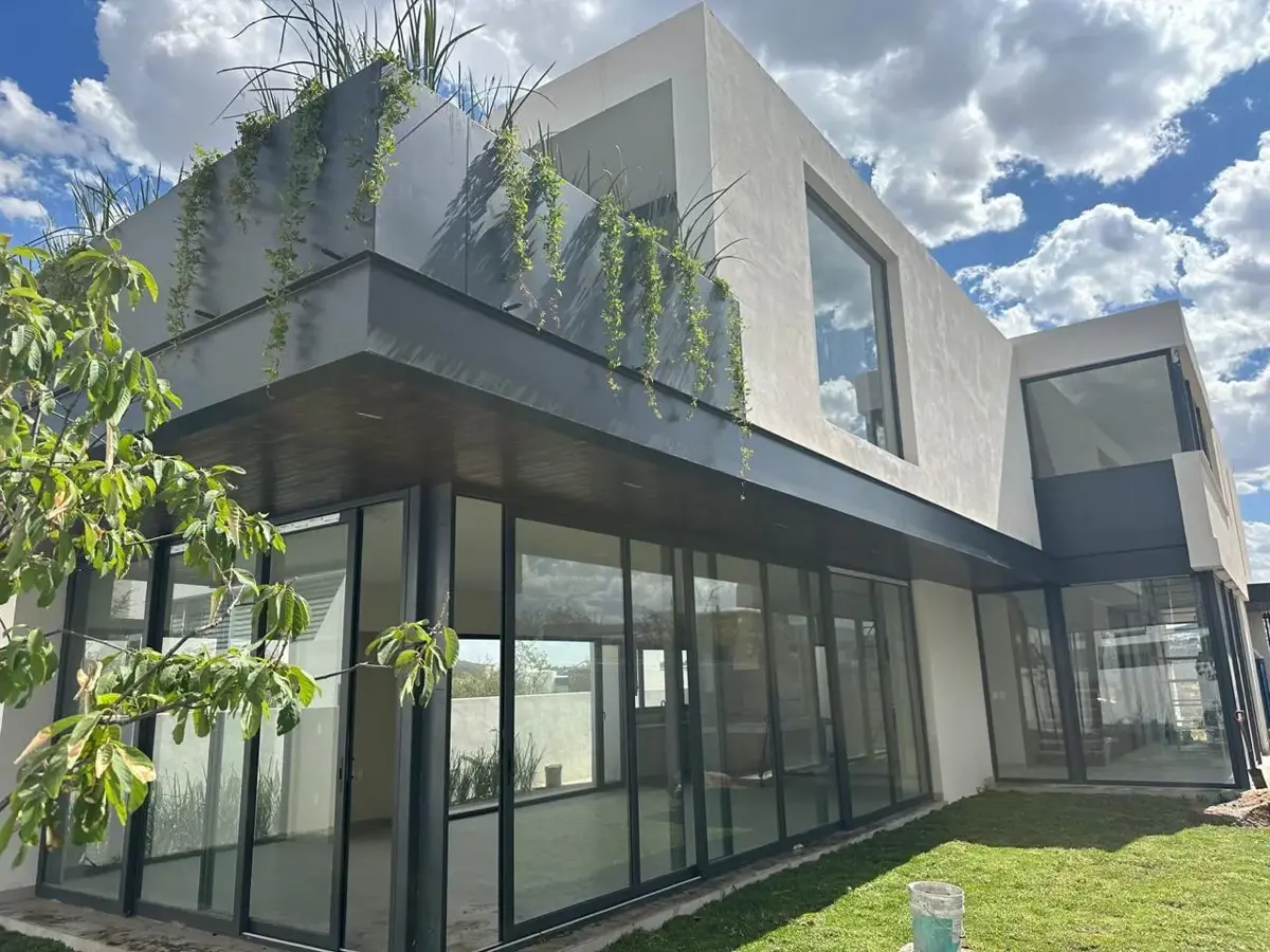 Casa en venta en El Molino Residencial y Golf, León — foto 1 de 14