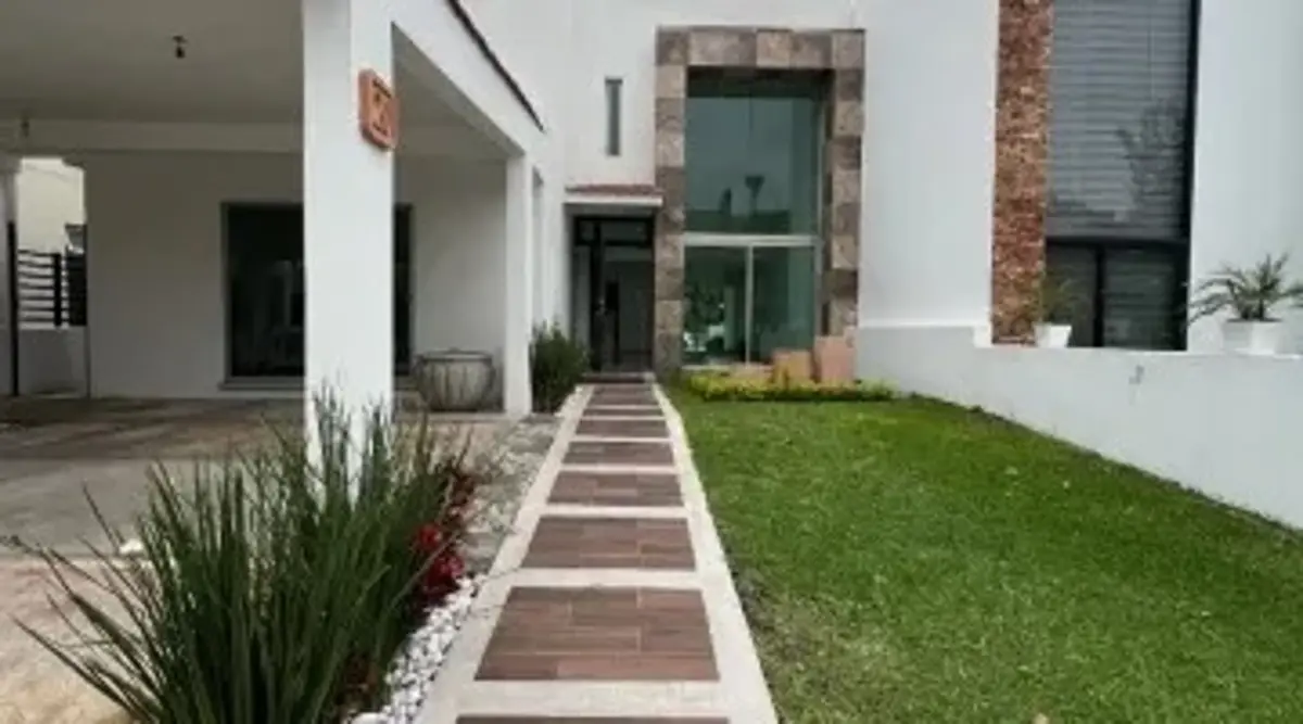 Casa en venta en Centro Jiutepec, Jiutepec — foto 1 de 28