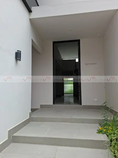 Casa en venta en El Uro Oriente, Monterrey — foto 2 de 12