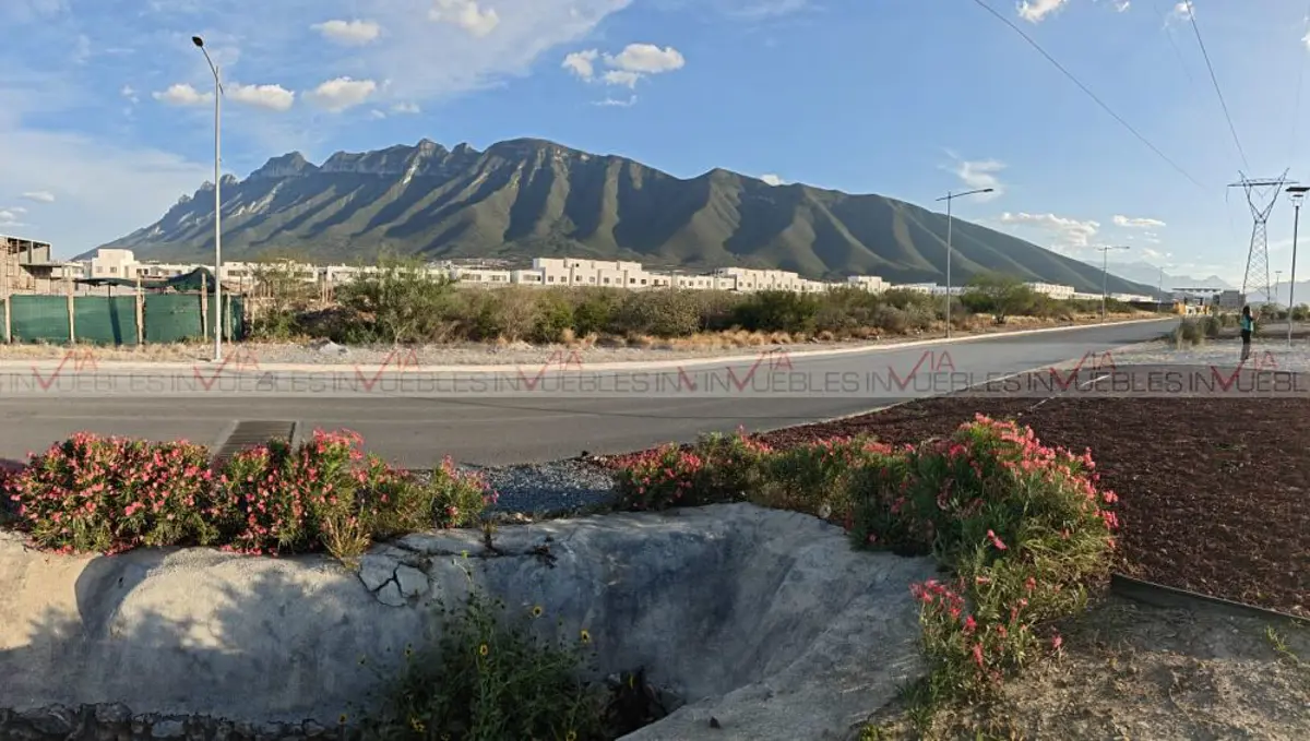 Terreno en venta en El Cielo, García — foto 1 de 12