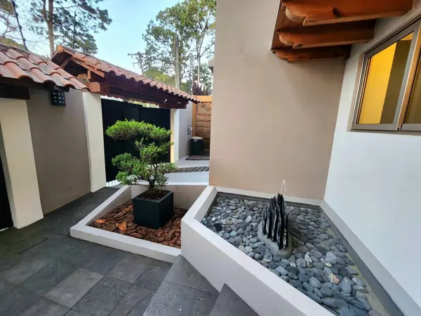 Casa en renta en Avandaro, Valle de Bravo — foto 2 de 43