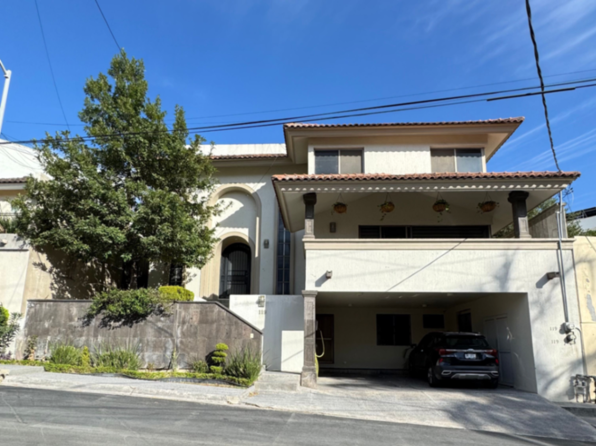Casa en renta en Jardines de San Agustin, San Pedro Garza García — foto 1 de 25