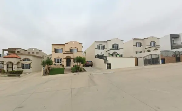 CASA EN VENTA EN ENSENADA, B.C.