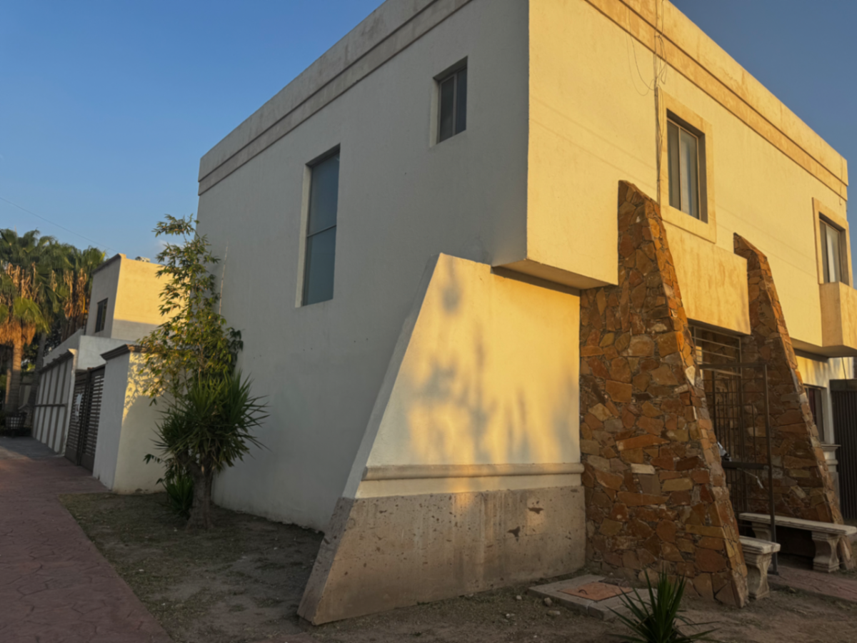 Casa en renta en Rincón de Sayavedra, Saltillo — foto 1 de 14