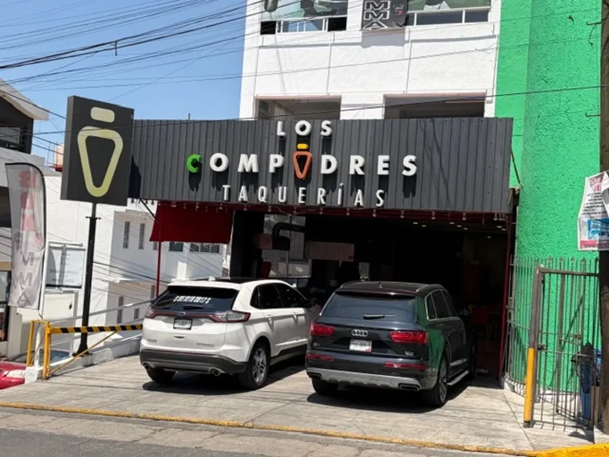 Edificio en venta en Lomas de Bellavista, Atizapán de Zaragoza — foto 1 de 19
