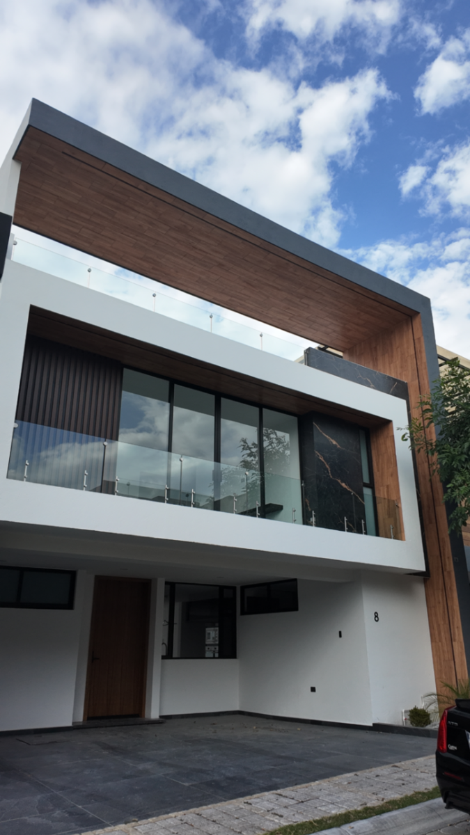 Casa en venta en Lomas de Angelópolis, Ocoyucan — foto 1 de 38