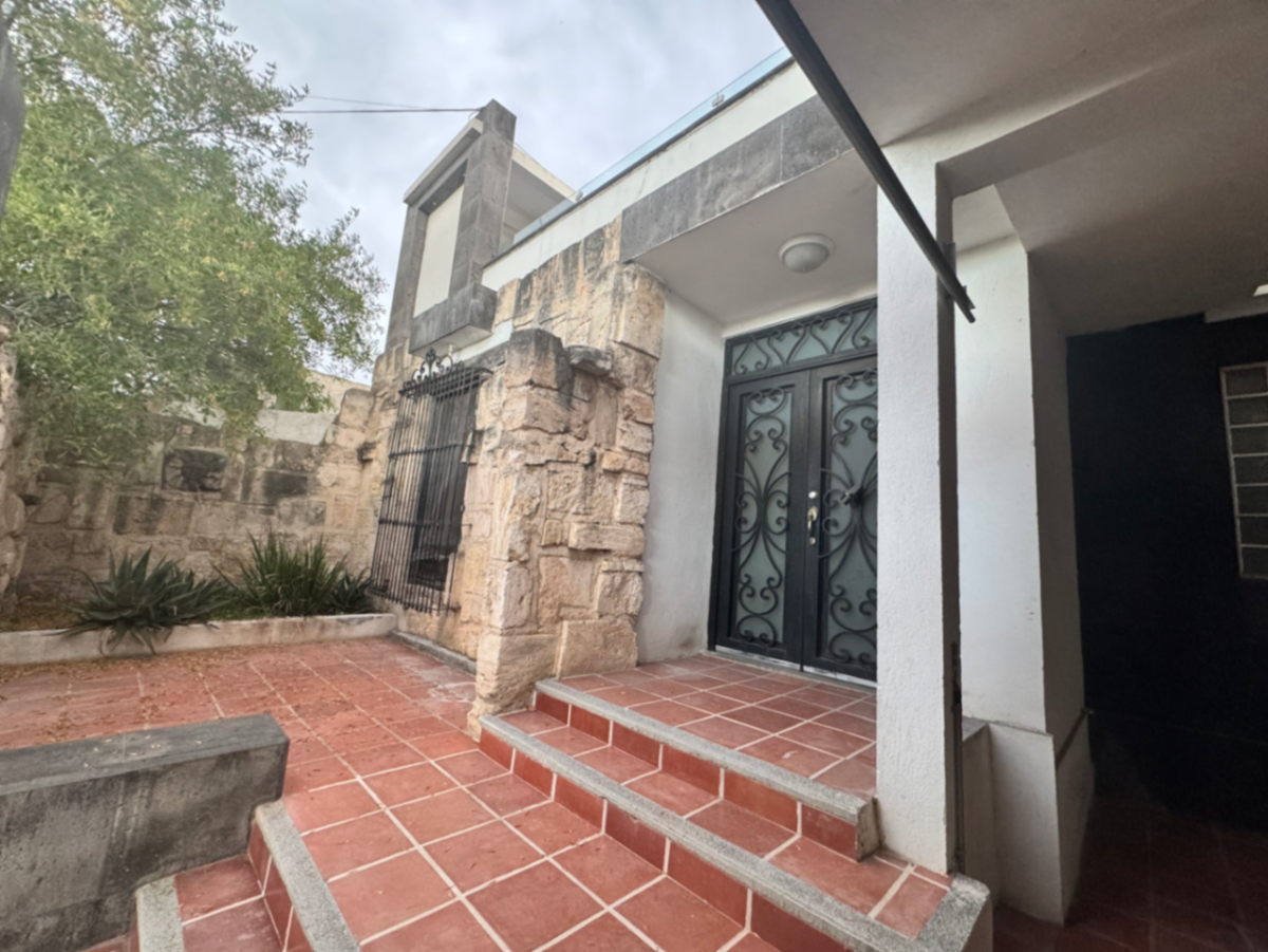 Casa en venta en Parques de la Cañada, Saltillo — foto 1 de 24