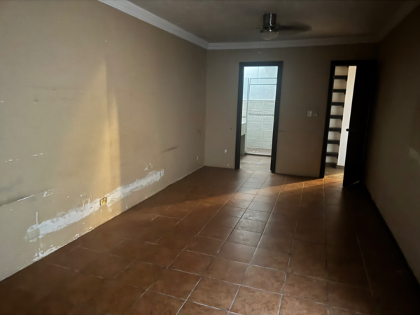 Casa en venta en Parques de la Cañada, Saltillo — foto 2 de 24