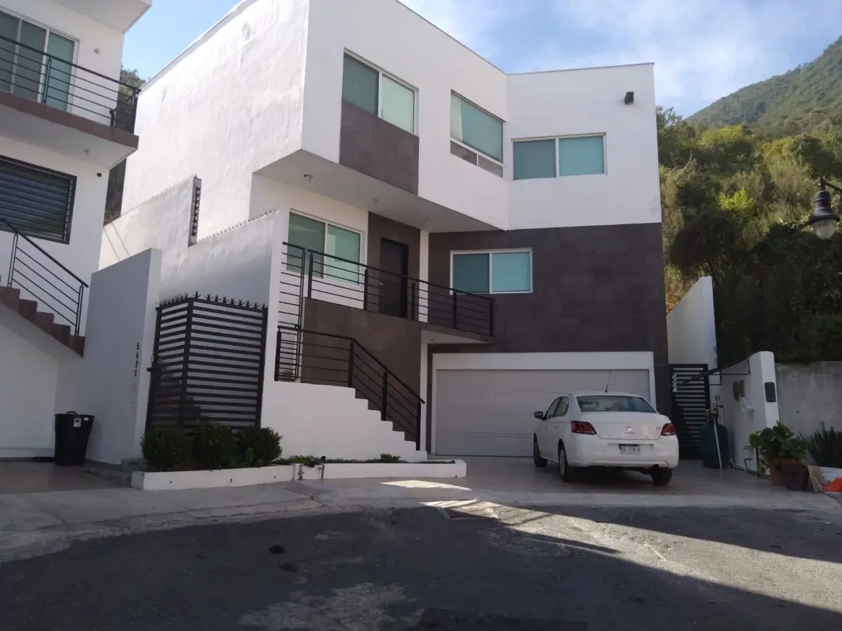 Casa en venta en Privada Fundadores, Monterrey — foto 1 de 22