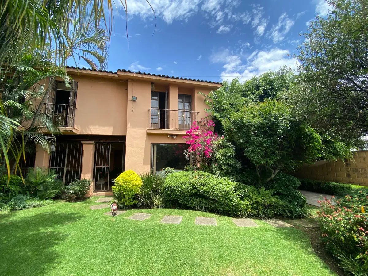 Casa en venta en Lomas de Cortes, Cuernavaca — foto 1 de 26