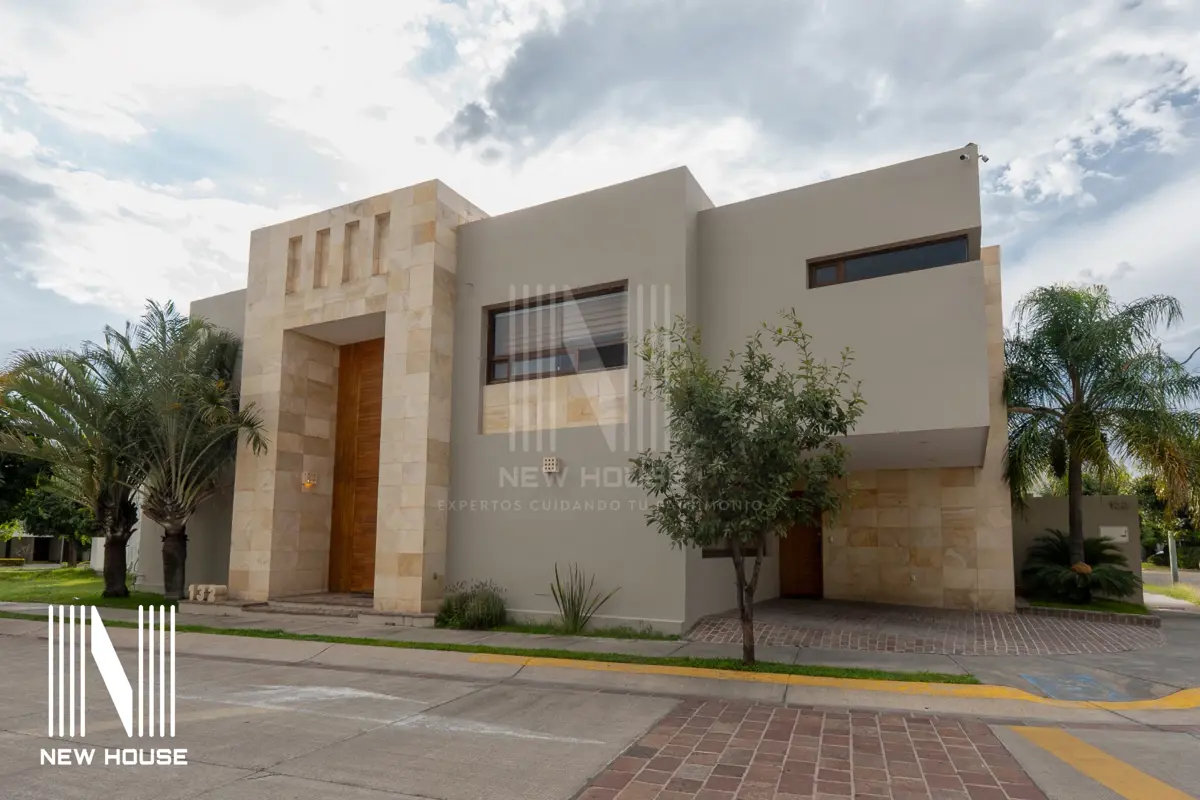 Casa en venta en Residencial Punta del Este, León — foto 1 de 48