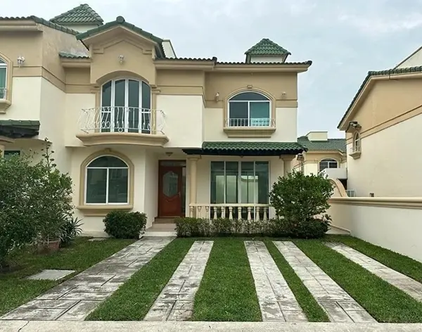 CASA EN VENTA COMO REMATE HIPOTECARIO, EN BOCA DEL RIO VERACRUZ.