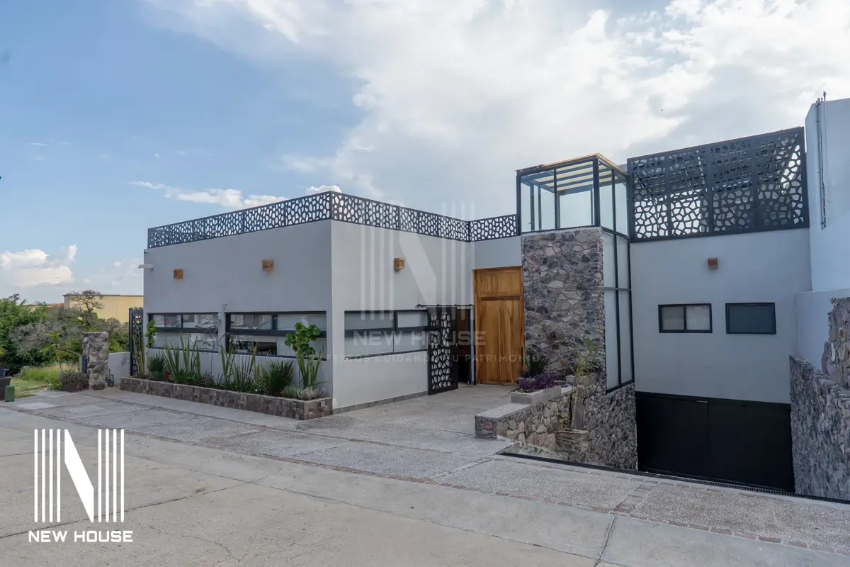Casa en venta en Bosques del Refugio, León — foto 1 de 43