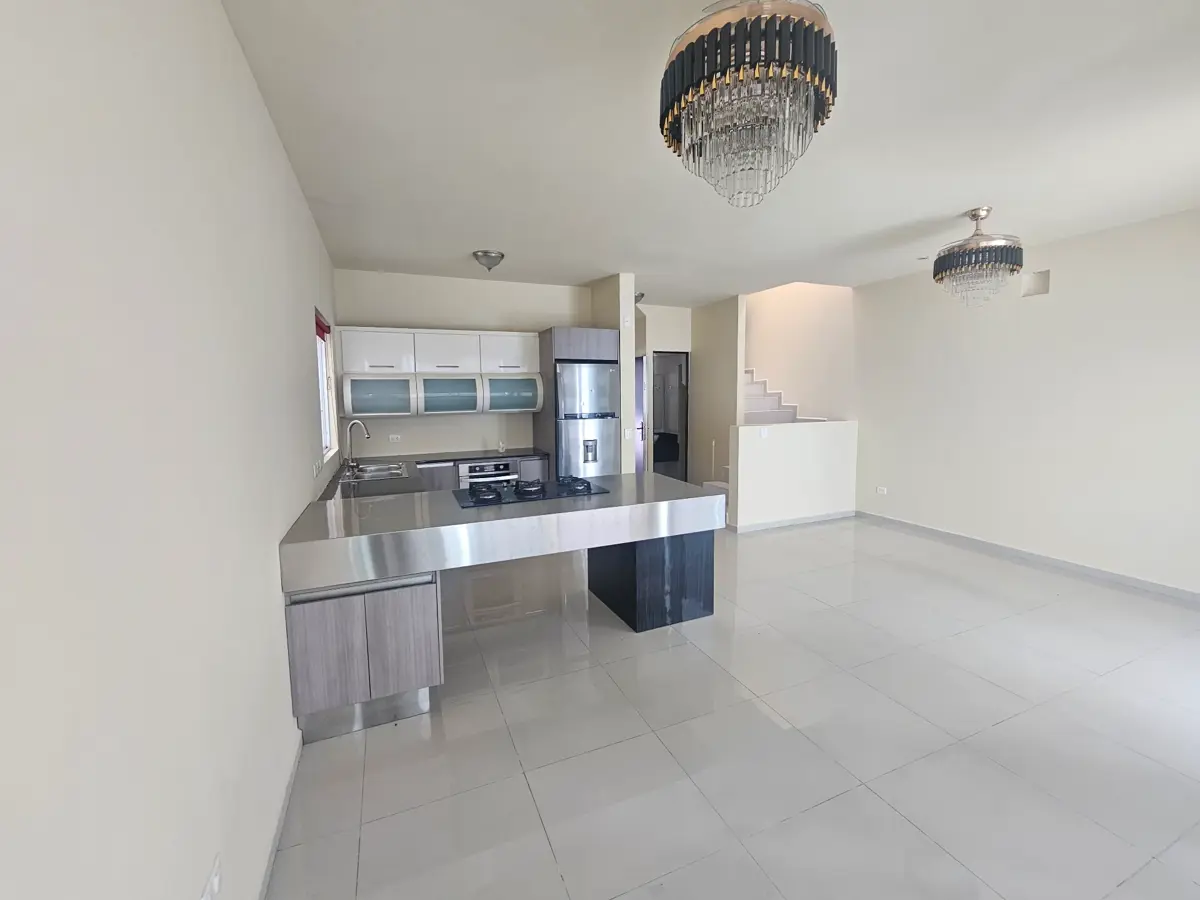 Vista 5 de Casa en Renta en Paseo del Vergel, Monterrey, Nuevo León