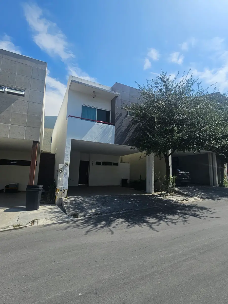 Casa en renta en Paseo del Vergel, Monterrey — foto 1 de 27