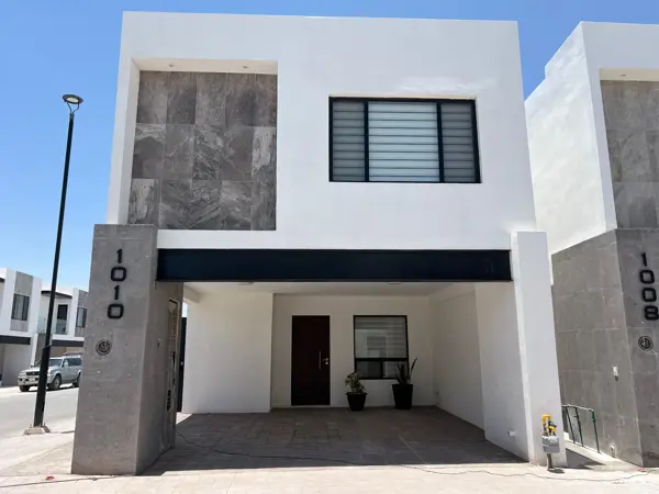 Casa en venta en Quintas del Palmar sector Viñedos, en Torreón, Coah.