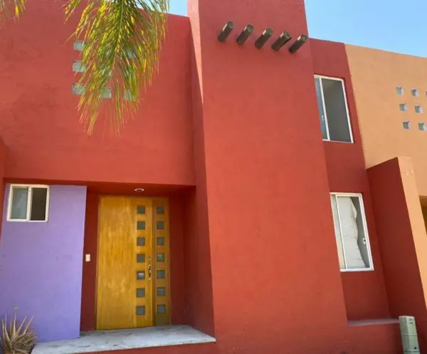 CASA EN VENTA COMO REMATE HIPOTECARIO EN CORREGIDORA QUERETARO.