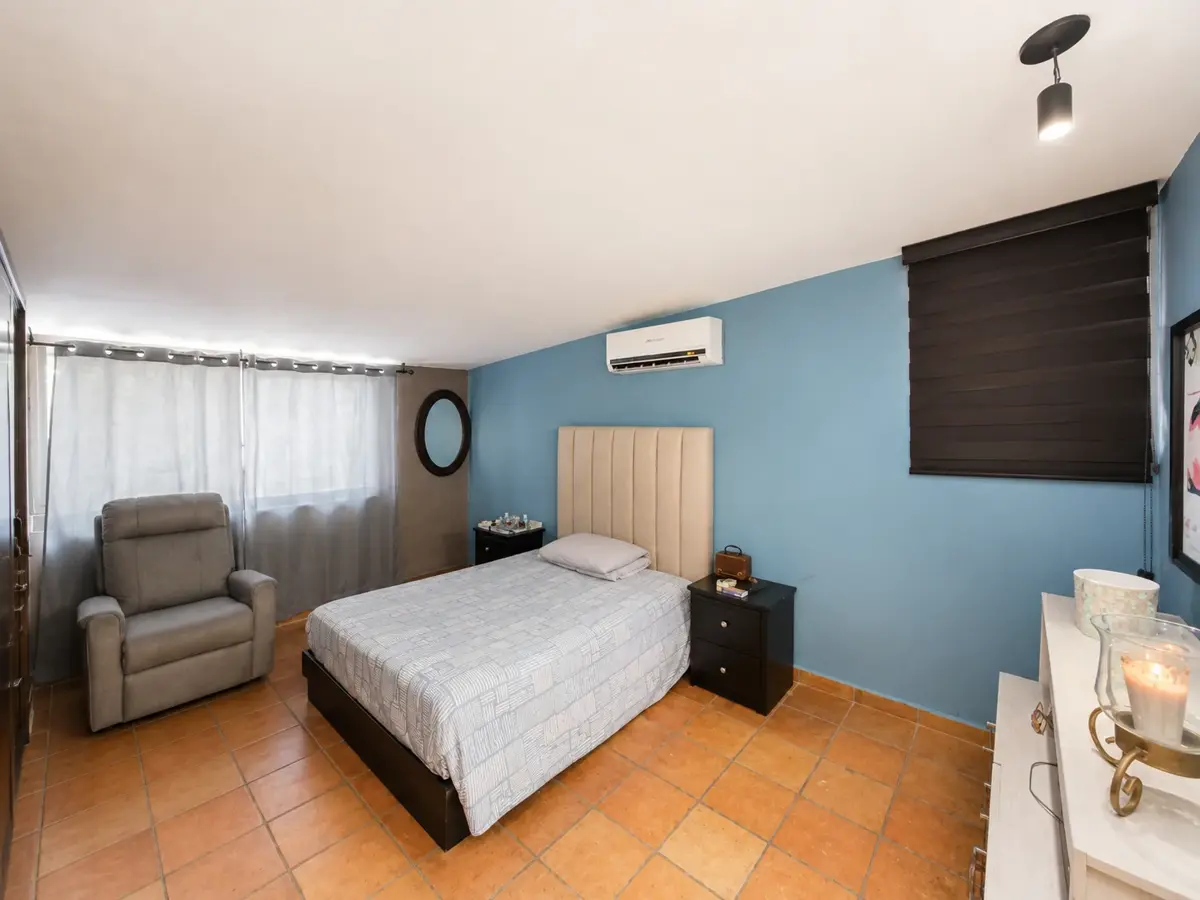 Casa en Venta en Valle de San Ángel Sect Jardines, San Pedro Garza García, Nuevo León