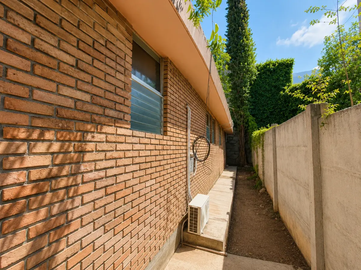 Casa en Venta en Valle de San Ángel Sect Jardines, San Pedro Garza García, Nuevo León