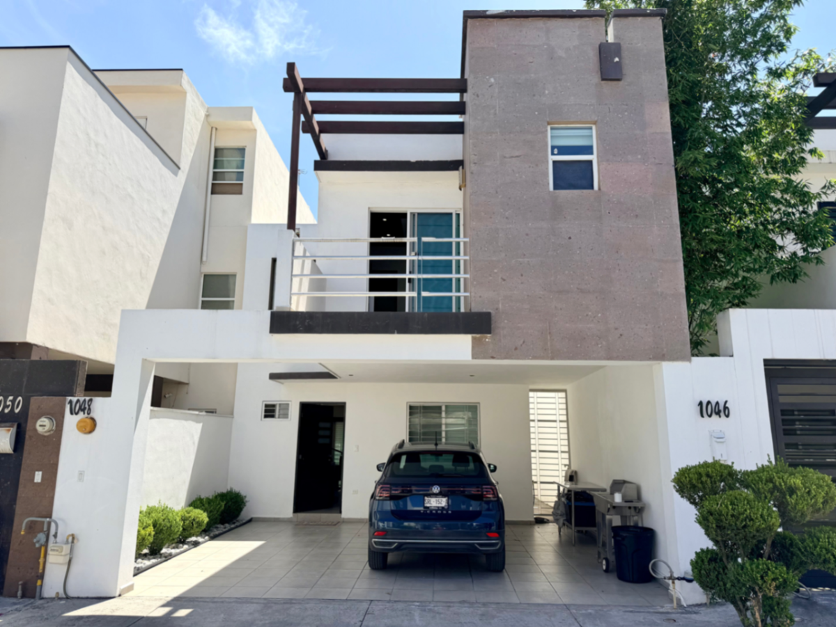 Casa en renta en Residencial de la Sierra, Monterrey — foto 1 de 16