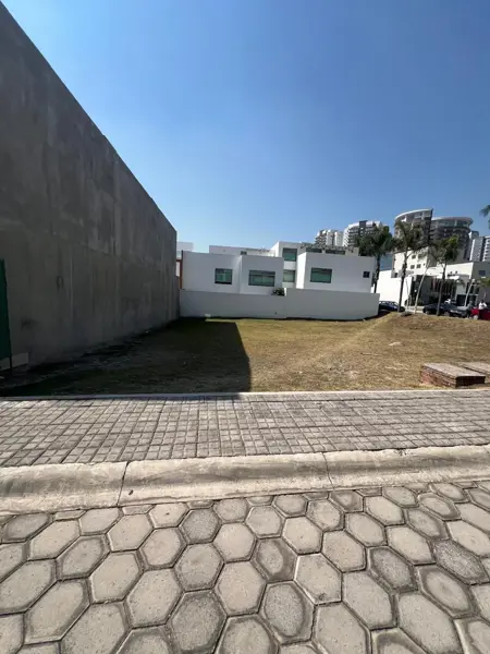 Terreno en venta en Lomas de Angelópolis, San Andrés Cholula — foto 2 de 6