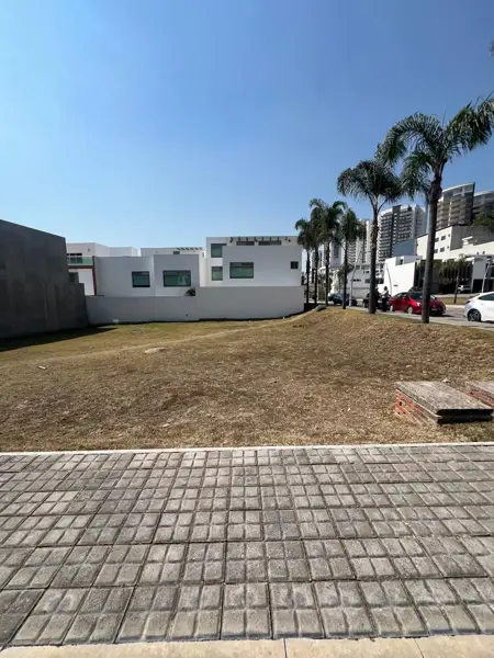 Terreno en venta en Lomas de Angelópolis, San Andrés Cholula — foto 3 de 6