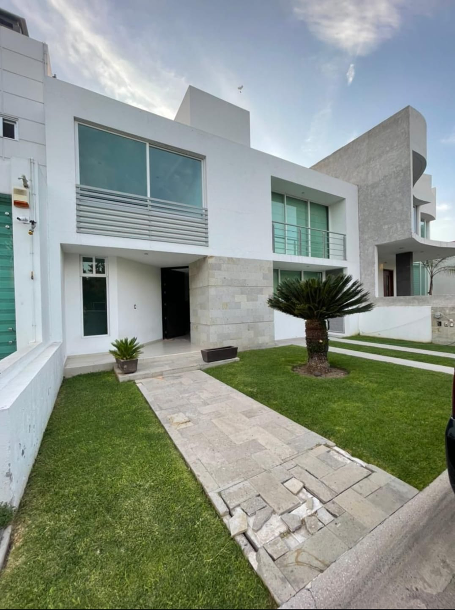 Casa en venta en Residencial Claustros del Río, San Juan del Río — foto 1 de 11