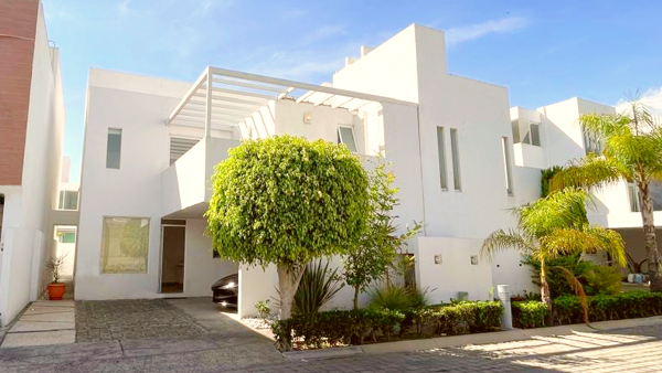 Casa en Renta - Lomas de Angelópolis