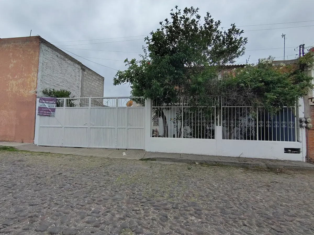 Casa en venta en Banthi, San Juan del Río — foto 1 de 13