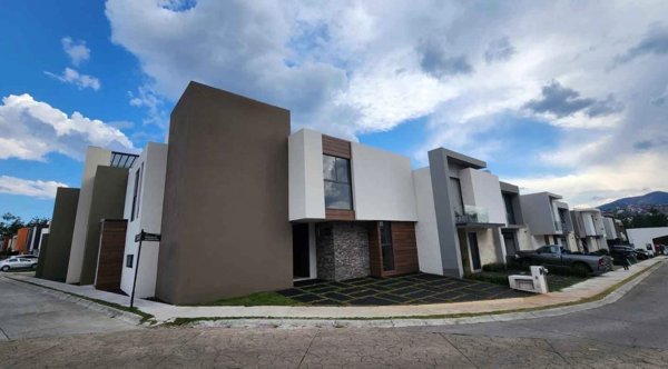 Casa en venta en Rincón de la Montaña, Morelia — foto 2 de 16