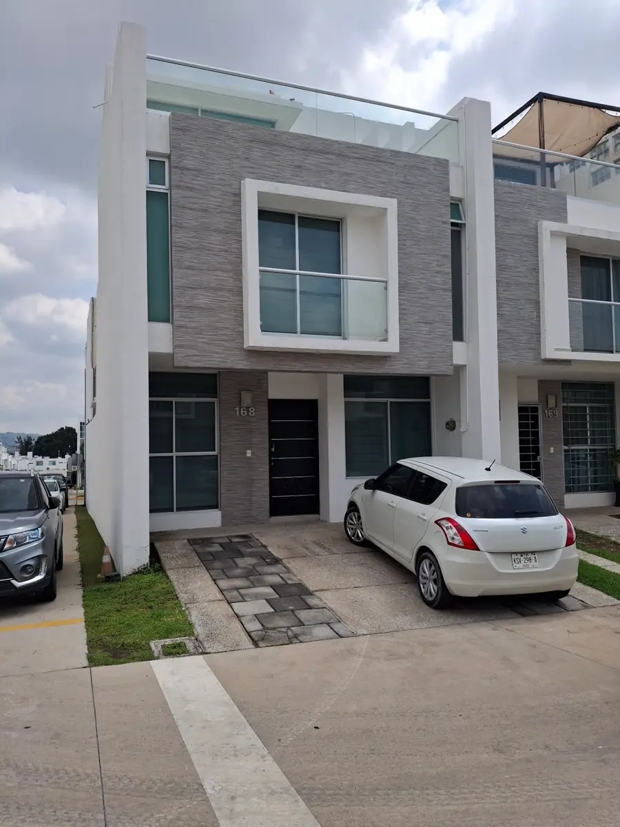 Casa en renta en Natura Bosque Residencial, Zapopan — foto 1 de 12
