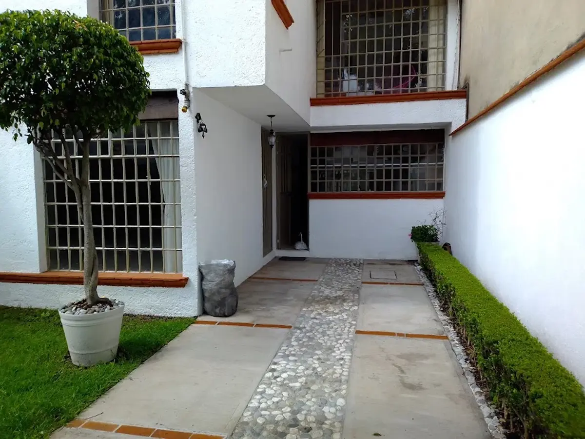 Casa en venta en Vergel de Coyoacan, Tlalpan — foto 1 de 29