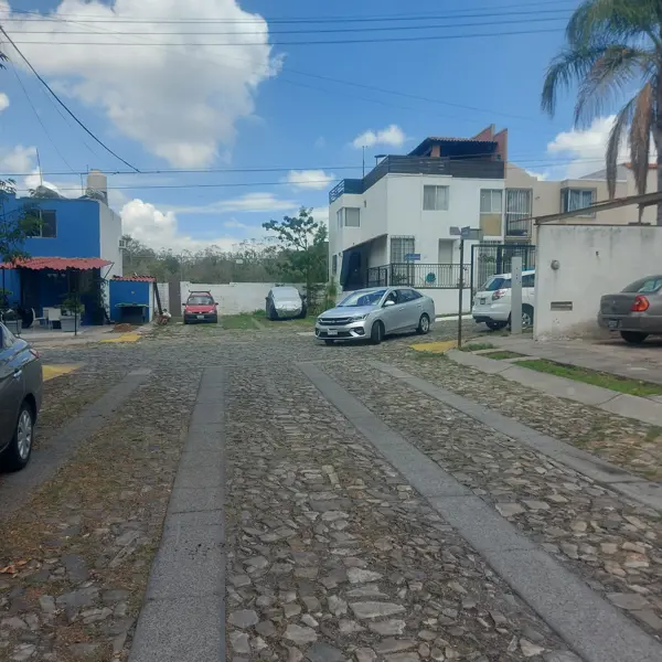 Casa en venta en Acueducto San Javier, Tlajomulco de Zúñiga — foto 2 de 11