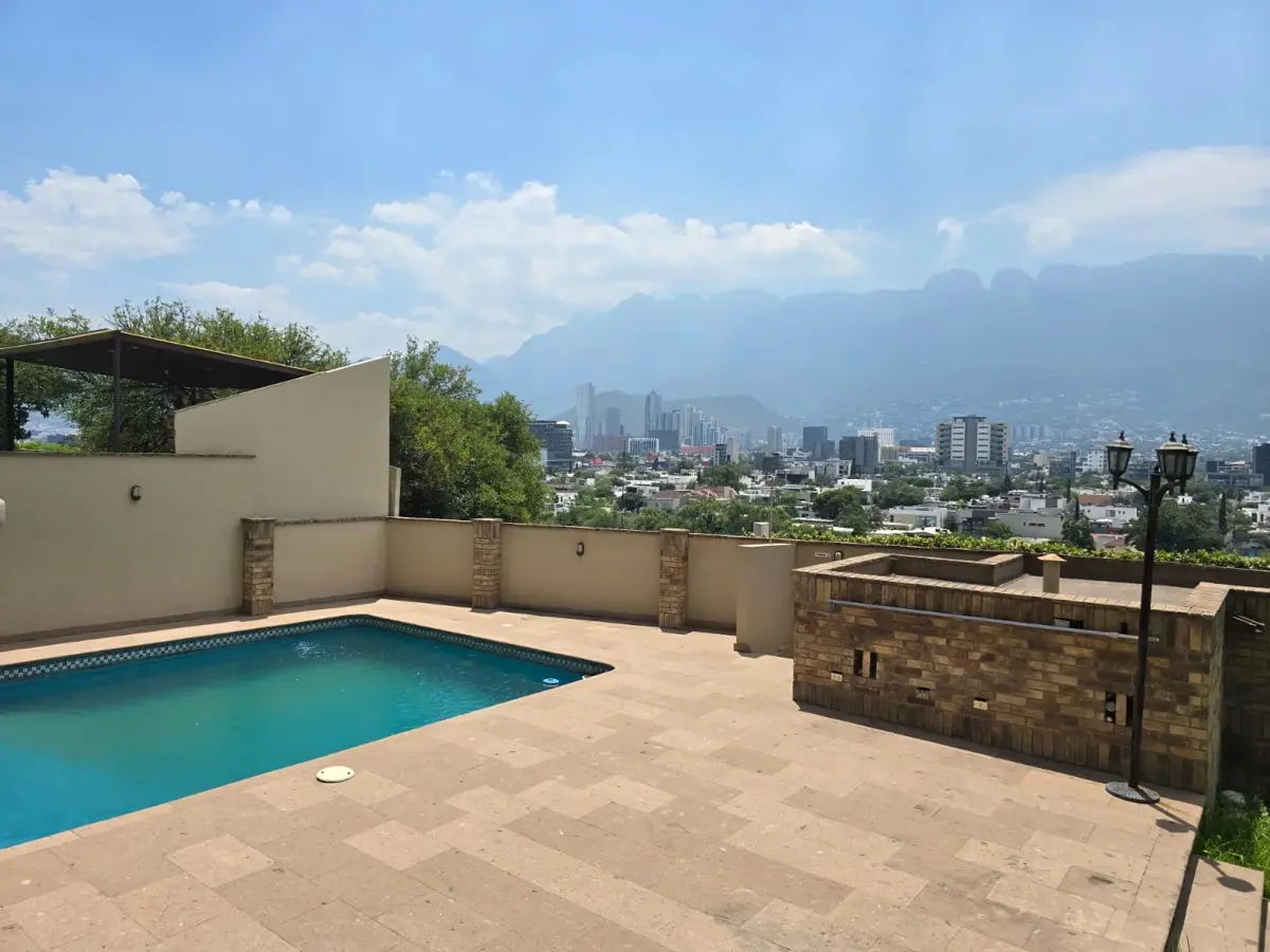 Casa en venta en Fuentes del Valle, San Pedro Garza García — foto 1 de 8