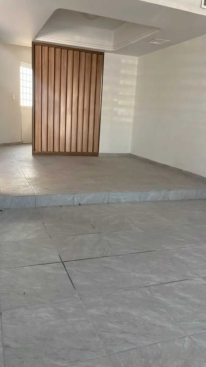 Vista 2 de Casa en Renta para oficina o uso habitacional