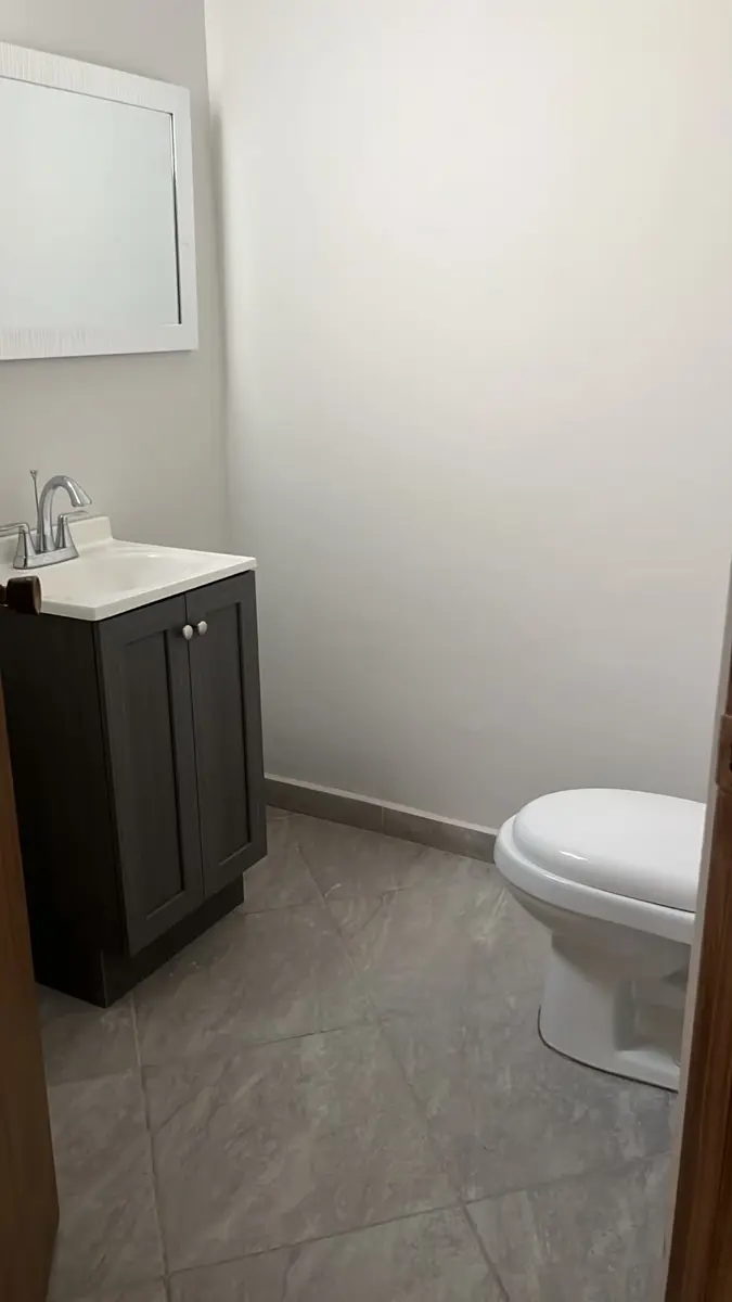 Vista 5 de Casa en Renta para oficina o uso habitacional
