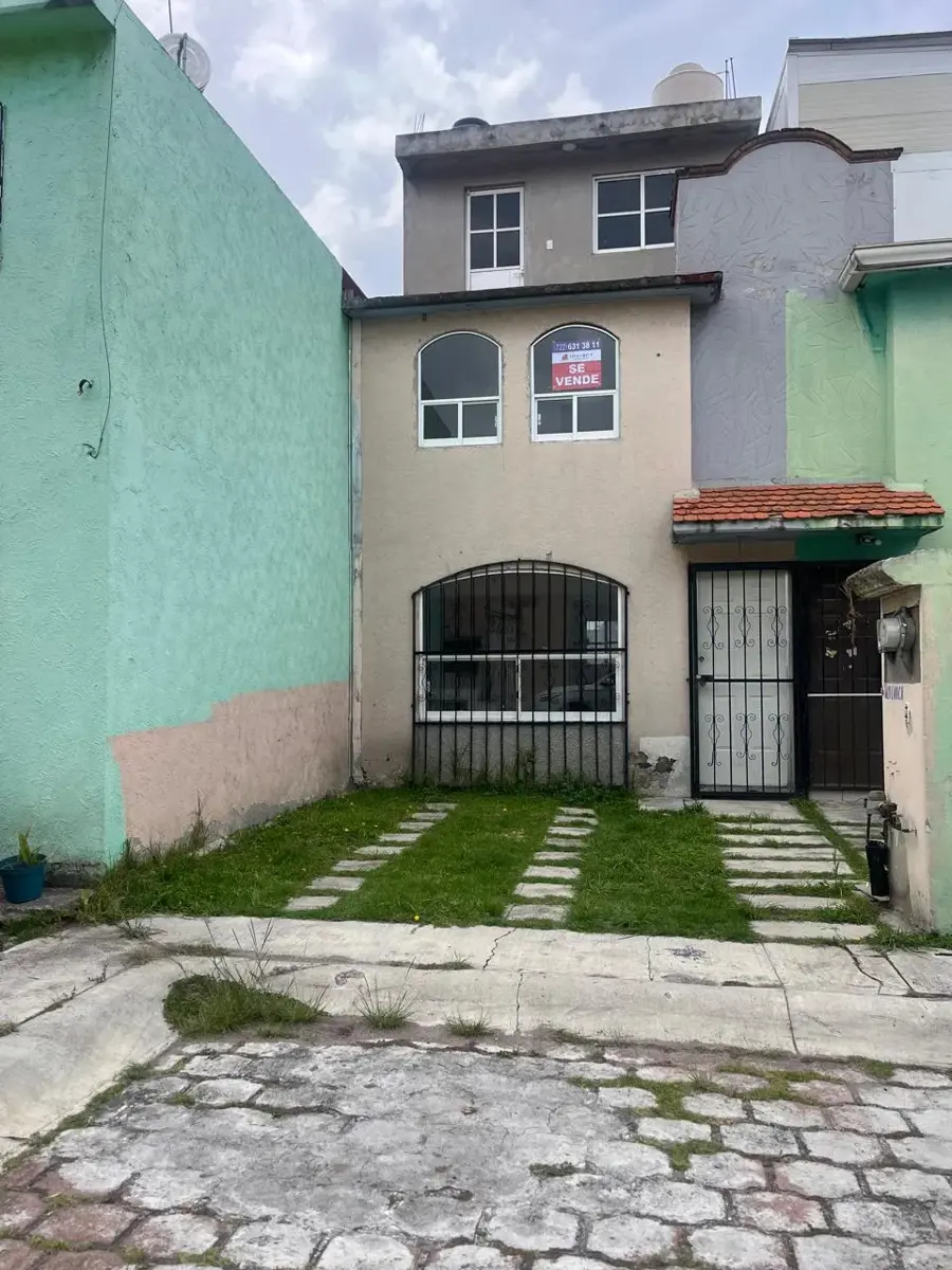Casa en venta en Los Sauces IV, Toluca — foto 1 de 21
