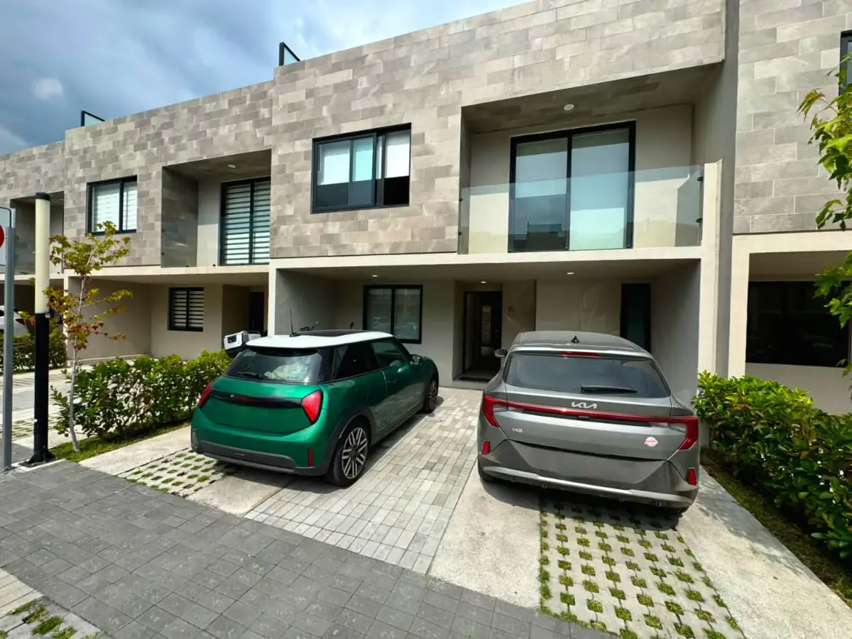 Casa en renta en Santa María, San Mateo Atenco — foto 1 de 21
