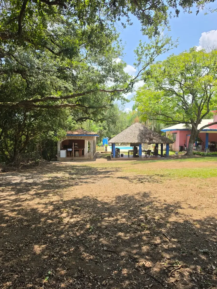 Quinta en venta en El Barrial, Santiago — foto 1 de 22