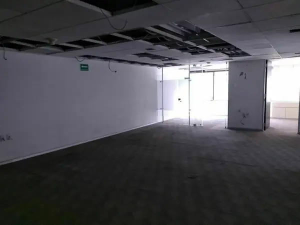 SE RENTA OFICINA SEMI ACONDICIONADA EN BOSQUES DE LAS LOMAS SE RENTA OFICINA SEMI ACONDICIONADA EN BOSQUES DE LAS LOMAS