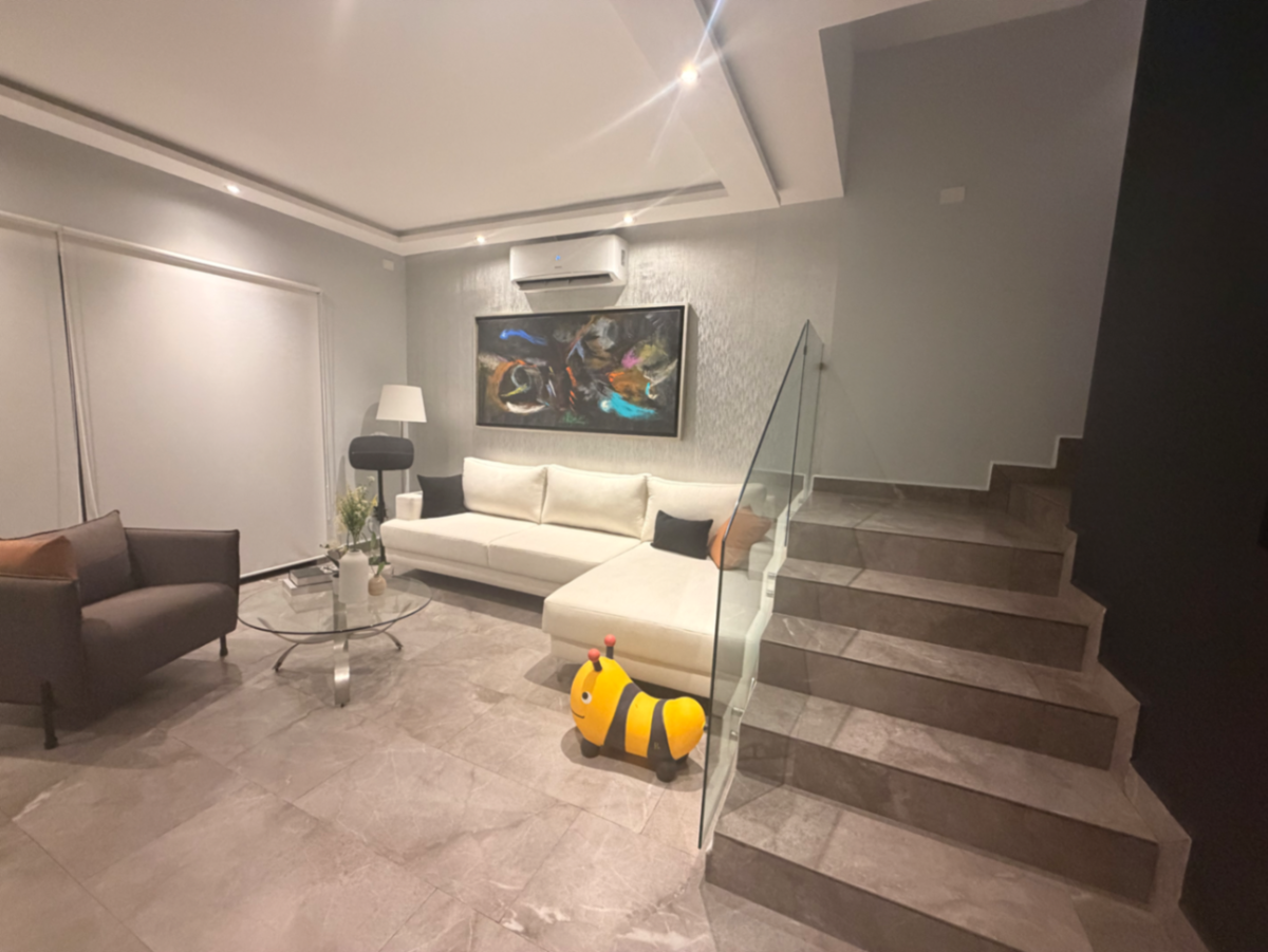 Casa en renta en Porto Cumbres, García — foto 1 de 21