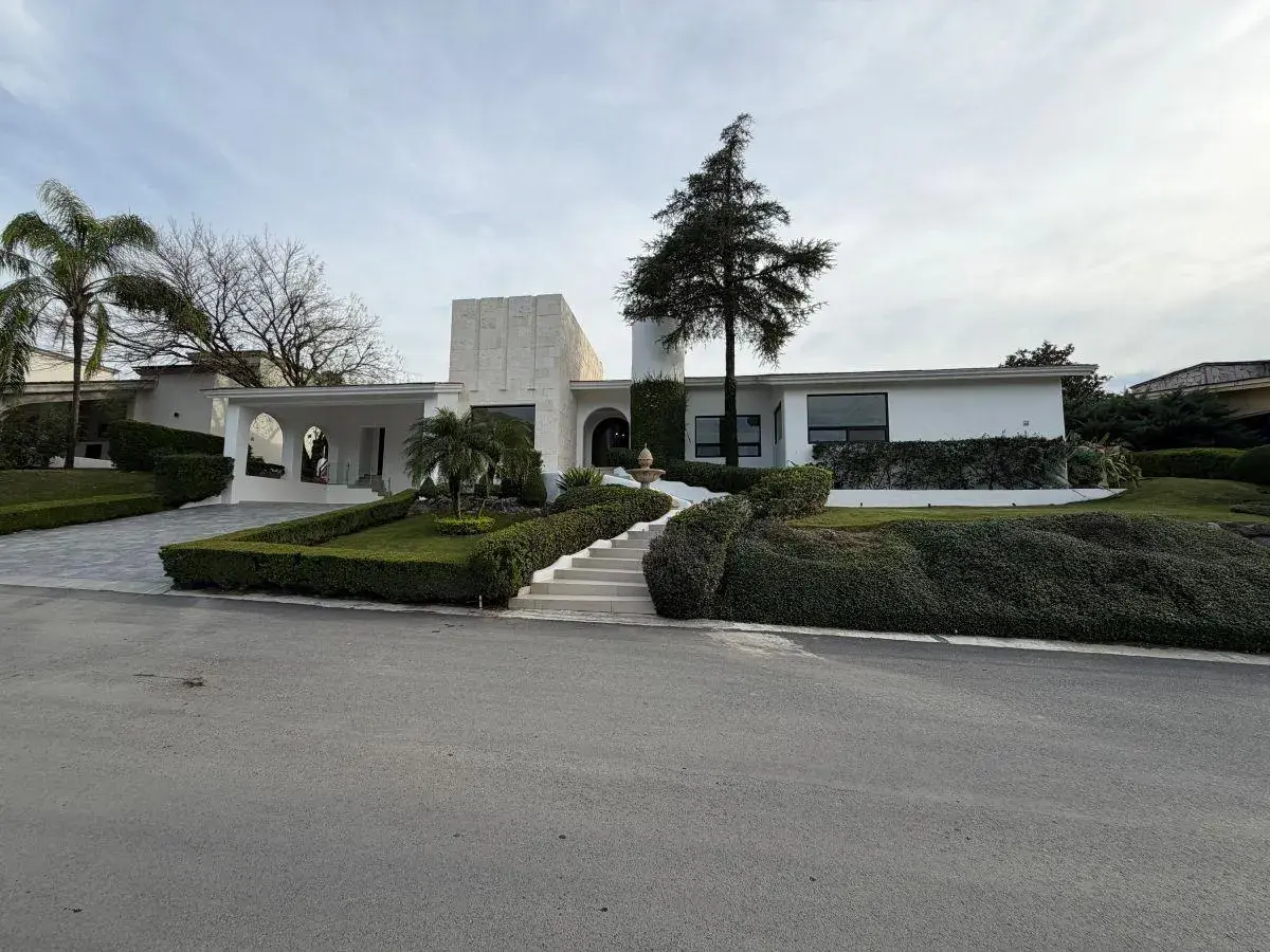 Casa en renta en Zona Valle Poniente, Santiago — foto 1 de 17