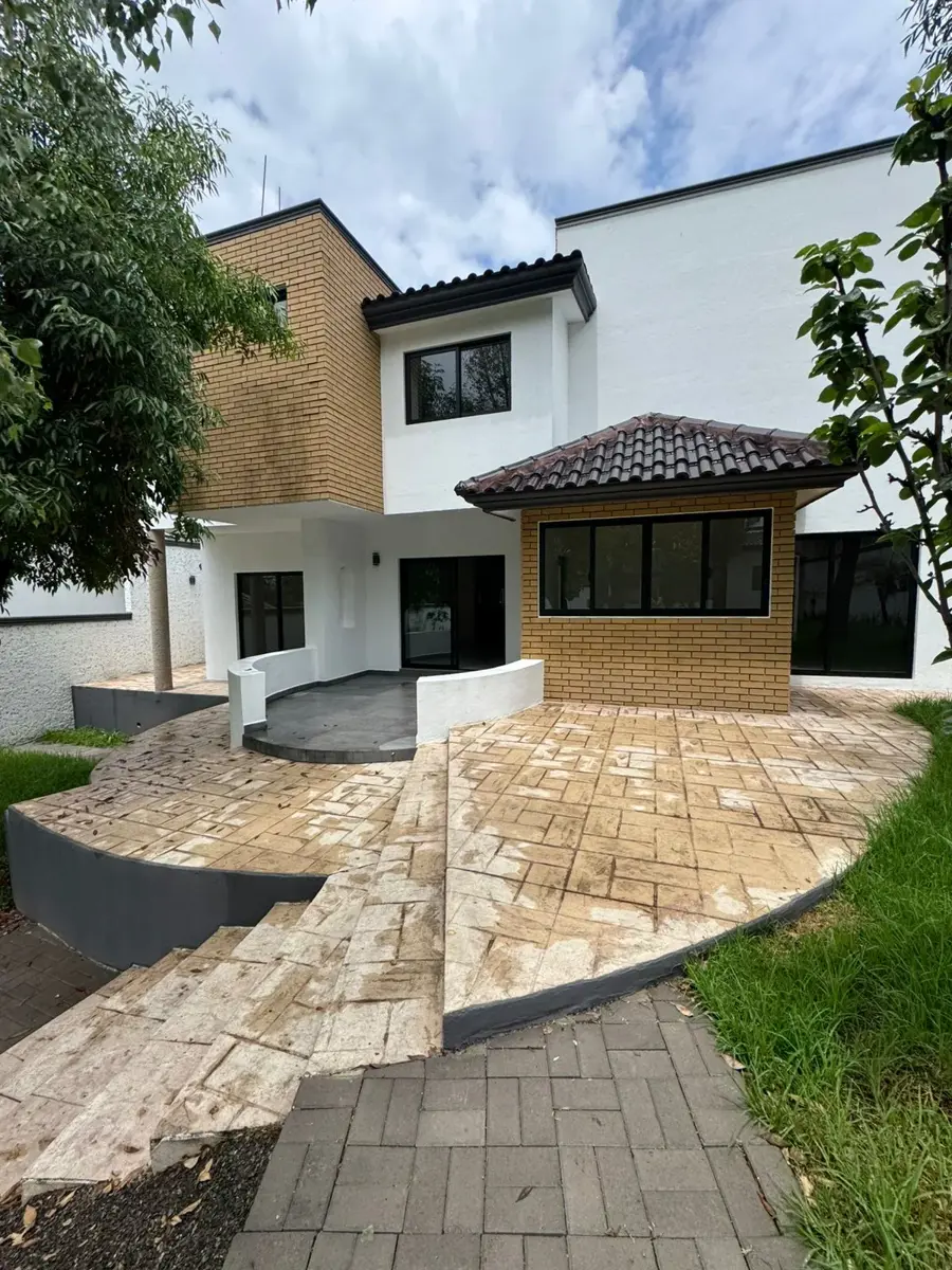 Casa en venta en Balcones del Campestre, León — foto 1 de 33