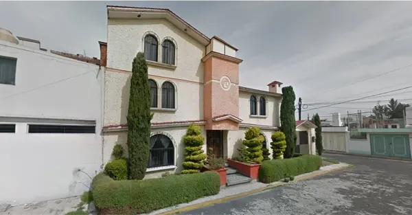 Oportunidad de Casa en Ejecución Hipotecaria en Izcalli Cuauhtémoc I, Metepec