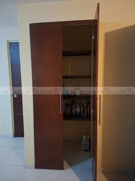 Casa en venta en Bosques del Rey, Guadalupe — foto 3 de 17