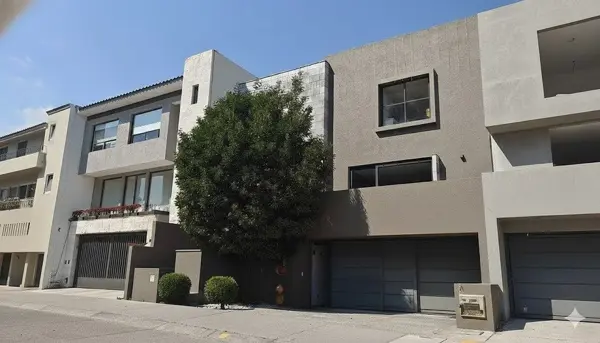 Casa en venta en Bosque Real, Huixquilucan — foto 2 de 25